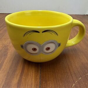 DESPICABLE ME Minion 24 oz  Mug/Soup Universal Studios Giant Size Ceramic Cup
